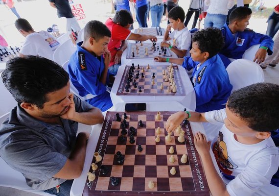 Cultura e esporte nas grotas de Maceió