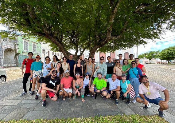Turistas participam de jornada de autoconhecimento em Penedo