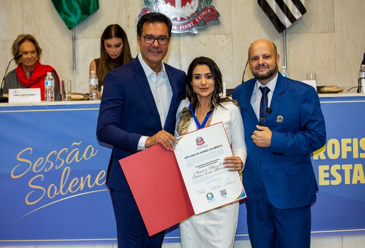 Dra. Mary Rocha é homenageada em solenidade na Alesp e empossada como conselheira do Conselho Nacional dos Profissionais da Beleza