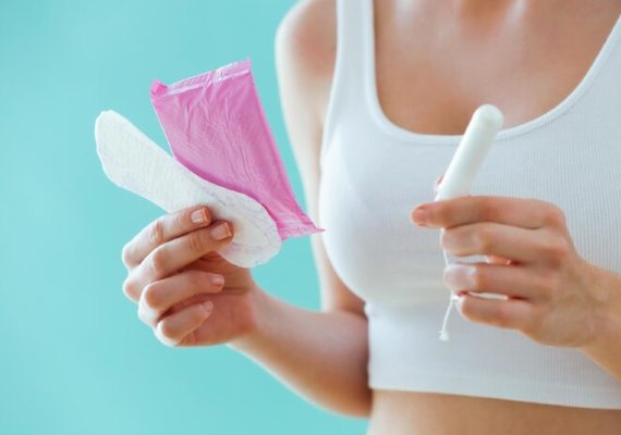 Bolsonaro veta distribuição gratuita de absorventes a mulheres de baixa renda