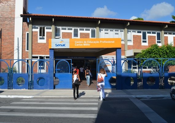 Senac abre processo seletivo para estágio e cargos administrativos