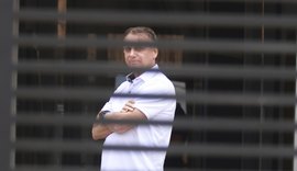 Bolsonaro poderá receber visitas de Nikolas e Magno Malta em prisão domiciliar