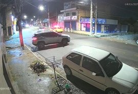 Vídeo: suspeito de assalto tenta fugir, mas acaba detido após a﻿cidente em Maceió﻿