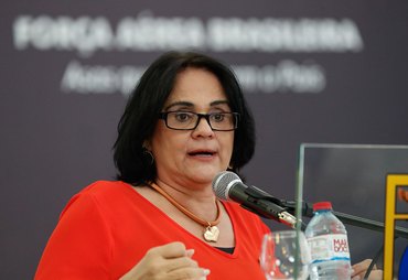 Senadora Damares Alves revela lista com igrejas e pastores citados na CPI do INSS