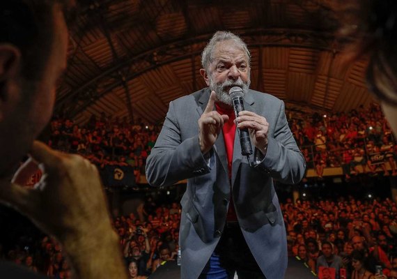 O que temem que eu fale?, diz Lula sobre proibição de entrevista