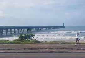 Homem é encontrado com a cabeça esmagada em Maceió