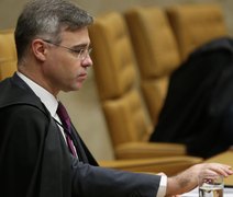 André Mendonça manda soltar filho do 'Careca do INSS' e impõe tornozeleira