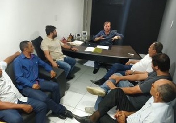 Bancada federal defende continuidade do programa do leite em Alagoas