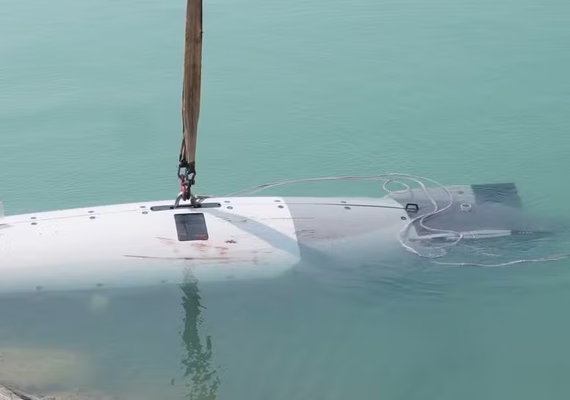 Irã afirma ter capturado drone submarino dos EUA no Estreito de Ormuz