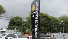 Homem tenta matar outro com golpe de faca no Jacintinho