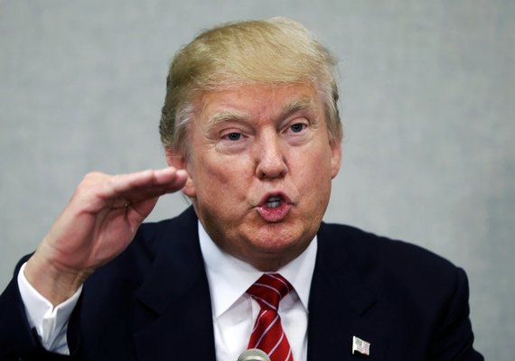 Trump anuncia venda de até 50 milhões de barris de petróleo venezuelano