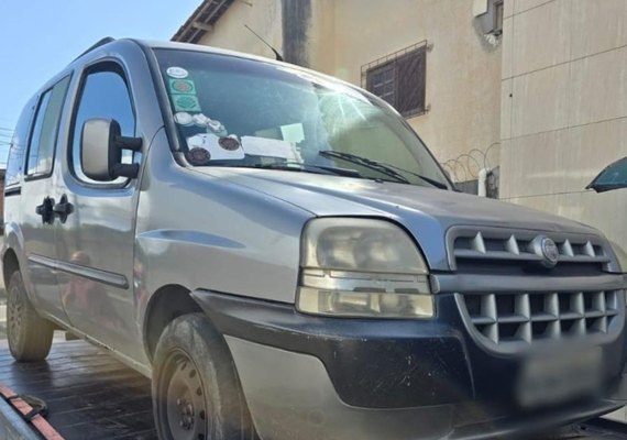 Agentes flagram crianças abandonadas em transporte irregular em Maceió