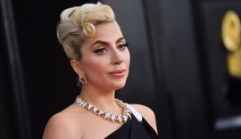 Amigos desconfiam de casamento secreto de Lady Gaga com empresário