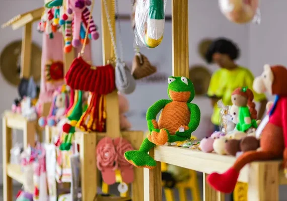 Bosque das Arapiracas recebe feira e shows no domingo