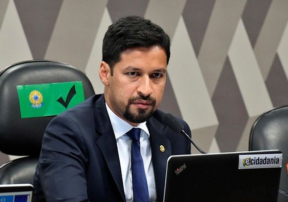 Rodrigo volta a cair em pesquisa e agora empata com Paulo e Rui Palmeira