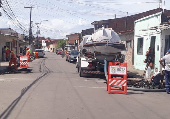 Prefeitura realiza trabalho preventivo em galerias de drenagem
