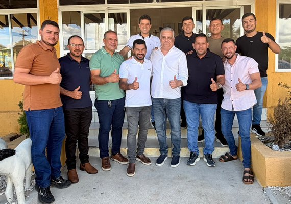 Alfredo Gaspar amplia apoios em Feira Grande na corrida ao Senado