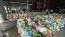 Prefeitura de Arapiraca inicia distribuição de cestas básicas à população