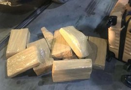 Polícia apreende 24 quilos de maconha escondidos em mala