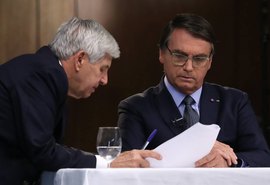 Preso escreve carta a mão para Maia pedindo impeachment de Bolsonaro