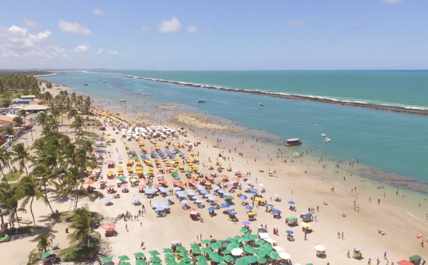 Possível crime ambiental na Praia do Francês será investigado pelo MPF