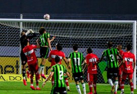 CRB e América-MG empatam em 0 a 0 no Estádio Rei Pelé