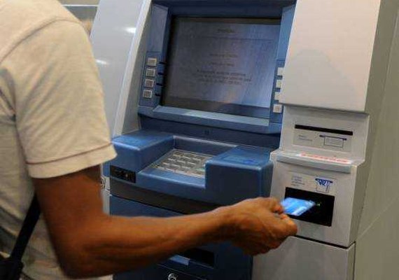 Vítima escapa de sequestro relâmpago por não ter dinheiro em banco