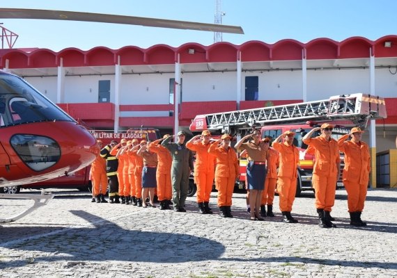 Trajetória das primeiras bombeiras militares de AL