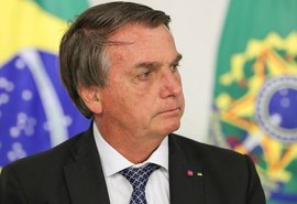 Bolsonaro veta perdão de dívidas à igreja mas sugere que Congresso derrube o veto