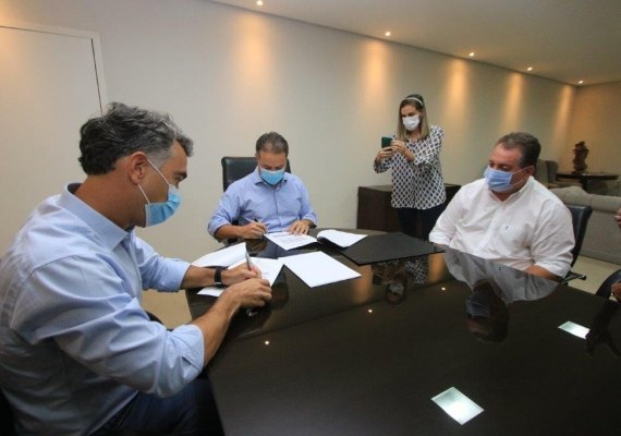 Governo e prefeitura de Porto de Pedras firmam acordo
