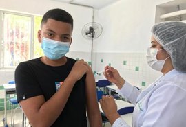 Confira novo cronograma de vacinação contra a Covid-19 nas escolas