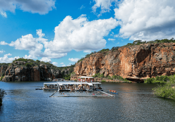 Oásis no sertão de Alagoas guarda Velho Chico e rota do cangaço
