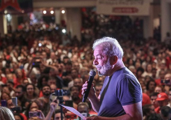 Em carta de Natal, Lula pede que militantes não temam valentões