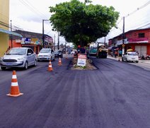 Acesso à Rota do Mar: Avenida Benedito Bentes recebe 120 toneladas de asfalto