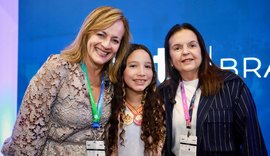 Fátima Canuto lança manual de educação bilíngue em evento em SP