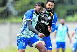 CSA promete quitar salários atrasados antes de duelo em Manaus