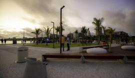 Governo notifica Prefeitura de Maceió e interrompe instalação da árvore de natal no Marco dos Corais