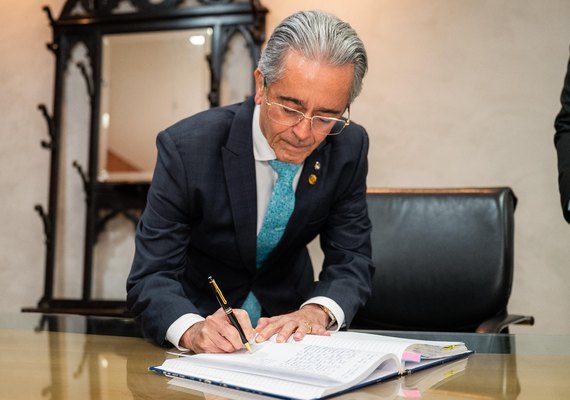Fábio Bittencourt assume interinamente o Governo de Alagoas