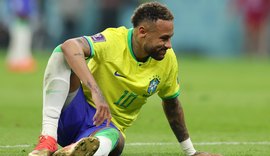 Neymar realiza exames em hospital para avaliar lesão
