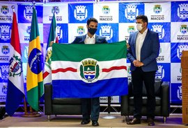 JHC é o único prefeito que começou gestão sem secretários