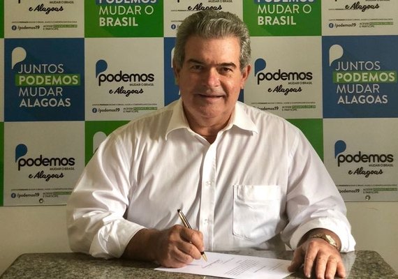 Após polêmica, Álvaro Vasconcelos se licencia da presidência do Podemos