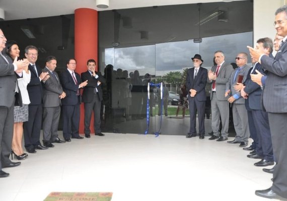 Promotorias de Arapiraca passam por reforma e prédio é reinaugurado