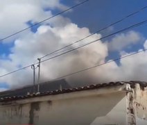 Mulher é presa suspeita de agredir ex e incendiar a própria casa em Arapiraca