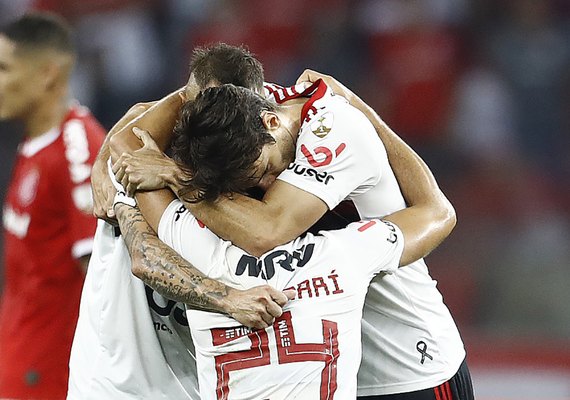 Flamengo se classifica para semifinais após 35 anos