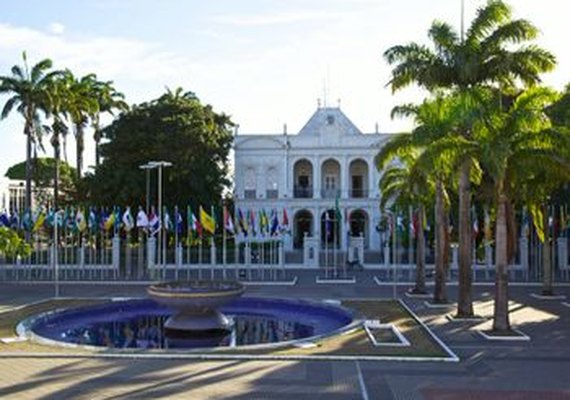 Órgãos municipais e estaduais estão fechados no feriado do servidor públicos