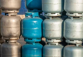 Após aumento da Petrobras, faltam botijões de gás nas distribuidoras