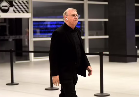 Presidente do clube comprou celulares para presentear jogadores em 2025