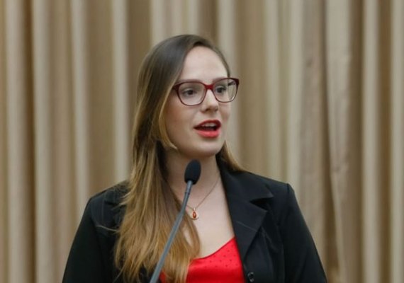 Vereadora revela ter sido alvo de ataques de ódio após divergências com colega: 'Porque uma mulher discordou dele”