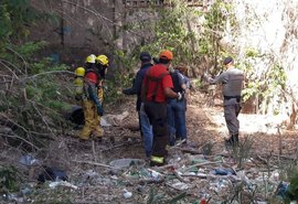 Corpo é encontrado em terreno baldio da Região Norte de AL com marcas de facadas