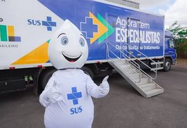 Representante do Ministério da Saúde visita carreta de exames em Arapiraca